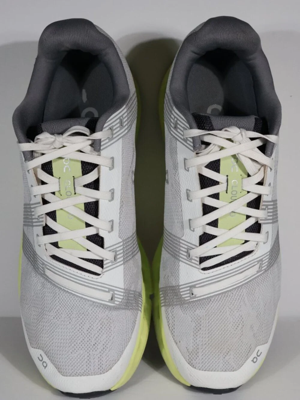 Men's Size 9 On Cloudgo Running Shoes Frost/Hay 55.98234 Pre Owned - Picture 2 of 11